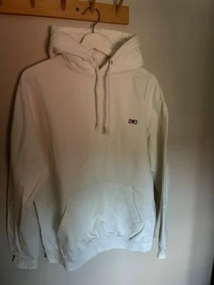 Hov1 hoodie  - Hov1 hoodie i storlek M🤍 