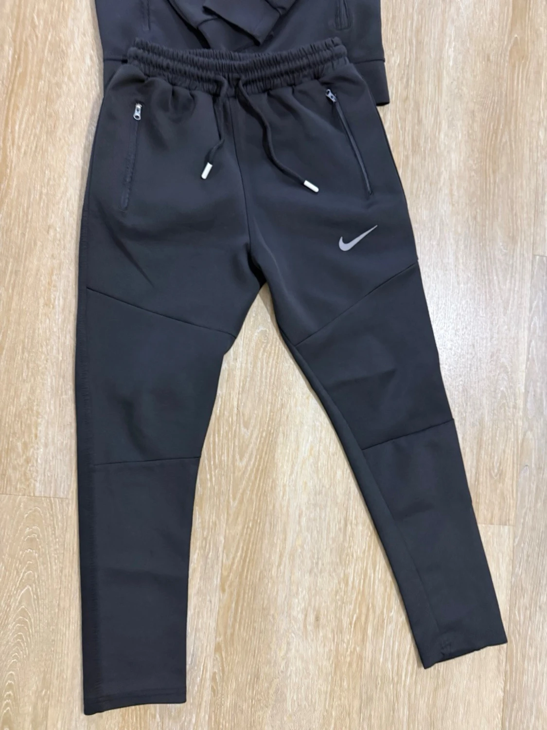 Svart Nike träningsset med zip - 2
