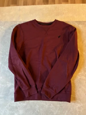 Pier one sweatshirt  - Säljer denna pier one sweatshirt i strlk M. Priset är 130kr vid frågor är det bara skriva!