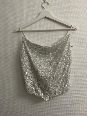 Glitter topp - I jättefint skick, storlek xs🤍