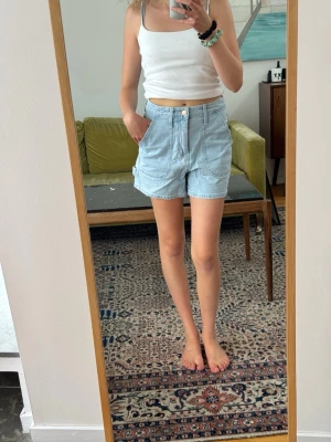 Shorts - Så snygga shorts! Köpta i usa. Midjemått tvärsöver är 36,5cm💕
