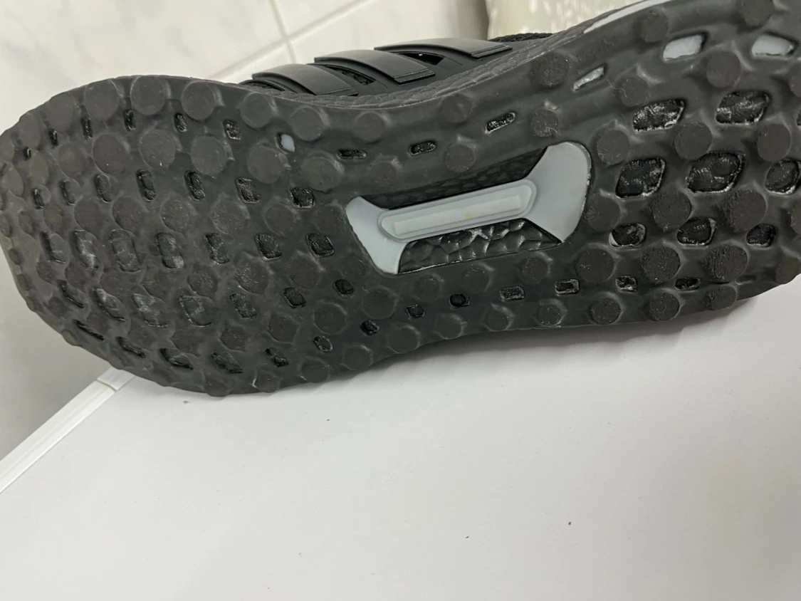 Adidas skor - 2