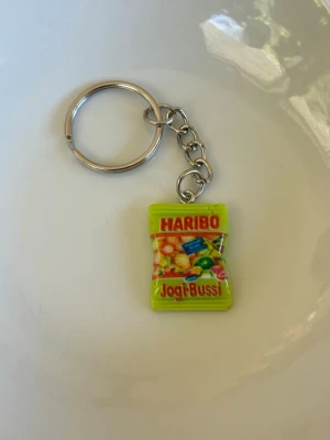 Nyckelring grön haribo💚 - Nyckelring som jag satt ihop själv 💕