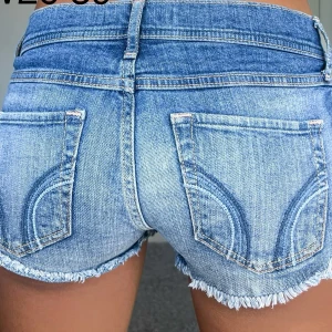 Jeansshorts - Midjemått: 40cm rakt över 💗💗