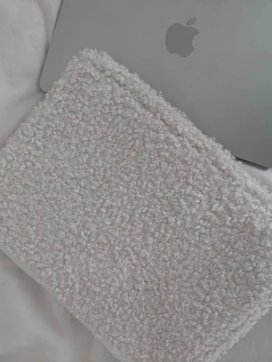 Teddy fodral🤍 - Passar min MacBook Air 13 🥰🥰