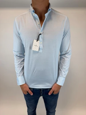 Sonrisa pike  - Hej! Säljer nu denna väldigt snygga och eftertraktade Sonrisa casual jerseypiké! Storlek M, Ny pris= 2700 kr! Säljs för= 1199 kr! Helt ny! 