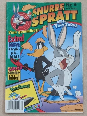 Snurre Sprätt och Tiny Toons nr 6 1993 - Serietidning med Snurre Sprätt och Daffy från 1993. Färgglad framsida med tecknade figurer och inslag av tävlingar. Perfekt för dig som gillar klassiska Looney Tunes och nostalgi. Samlarbilder medföljer inte.