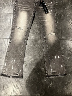 Purple Brand Grey Distressed Jeans Size 34 - PURPLE BRAND JEANS 🩶  Brand: Purple Brand Size: 34 Colour: Grey / washed charcoal Style: Distressed denim jeans Details: Faded wash, ripped/distressed knee detailing, paint-splatter effect and Purple Brand detailing/tags.  ✨ Brand new / unworn with original tags attached (as shown in photos).  📸 Please check all photos carefully for the exact condition, wash and detailing. 📏 Measurements available on request. 🚚 Fast dispatch 📦 Carefully packaged 💬 Any questions, just message me 🤝 Bundle deals we