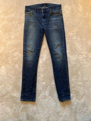  Polo Ralph Lauren jeans - Snygga blå Ralph lauren jeans i storlek 14 vilekt är 150-160 cm, vid frågor skriv,