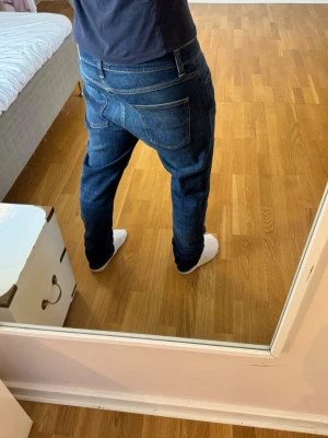 Nudie jeans Lean Dean - Nudie Jeans | skick 9/10 | Storlek 32/32 | Pris - 599kr | Modellen är ca 180cm lång | Hör av dig vid minsta fråga eller fundering!!