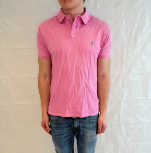 Polo Ralph Lauren Slim Fit Polo Pink - Pre-owned pikétröja i rosa, slim fit, 100% bomull.