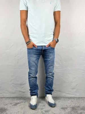 Replay jeans  - Ett par snygga jeans från Replay i storlek W28 L30 i modellen Anbbas 