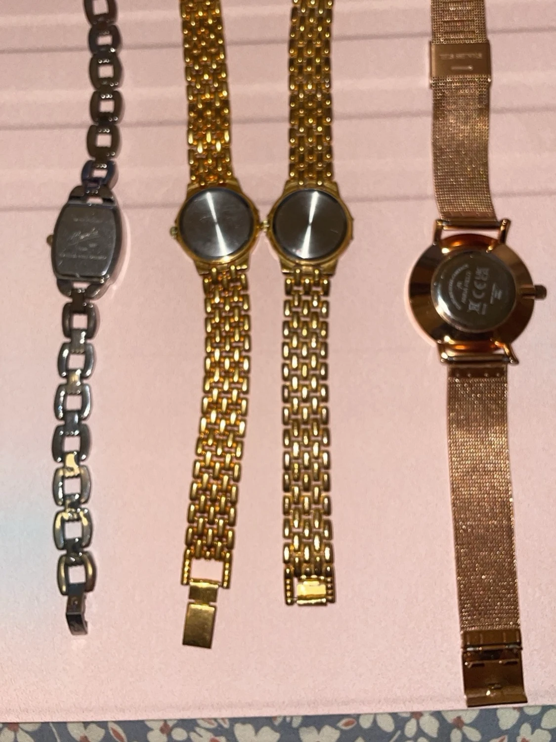 Fyra stilrena armbandsur i metall klockor mix - 3
