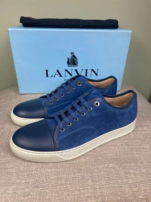 Lanvin skod - Hej, säljer nu dessa svin snygga Lanvin skor. Skorna är i nytt skick, endast testade! Begränsat antal boxar och dustbag. Hör av dig vid frågor. 