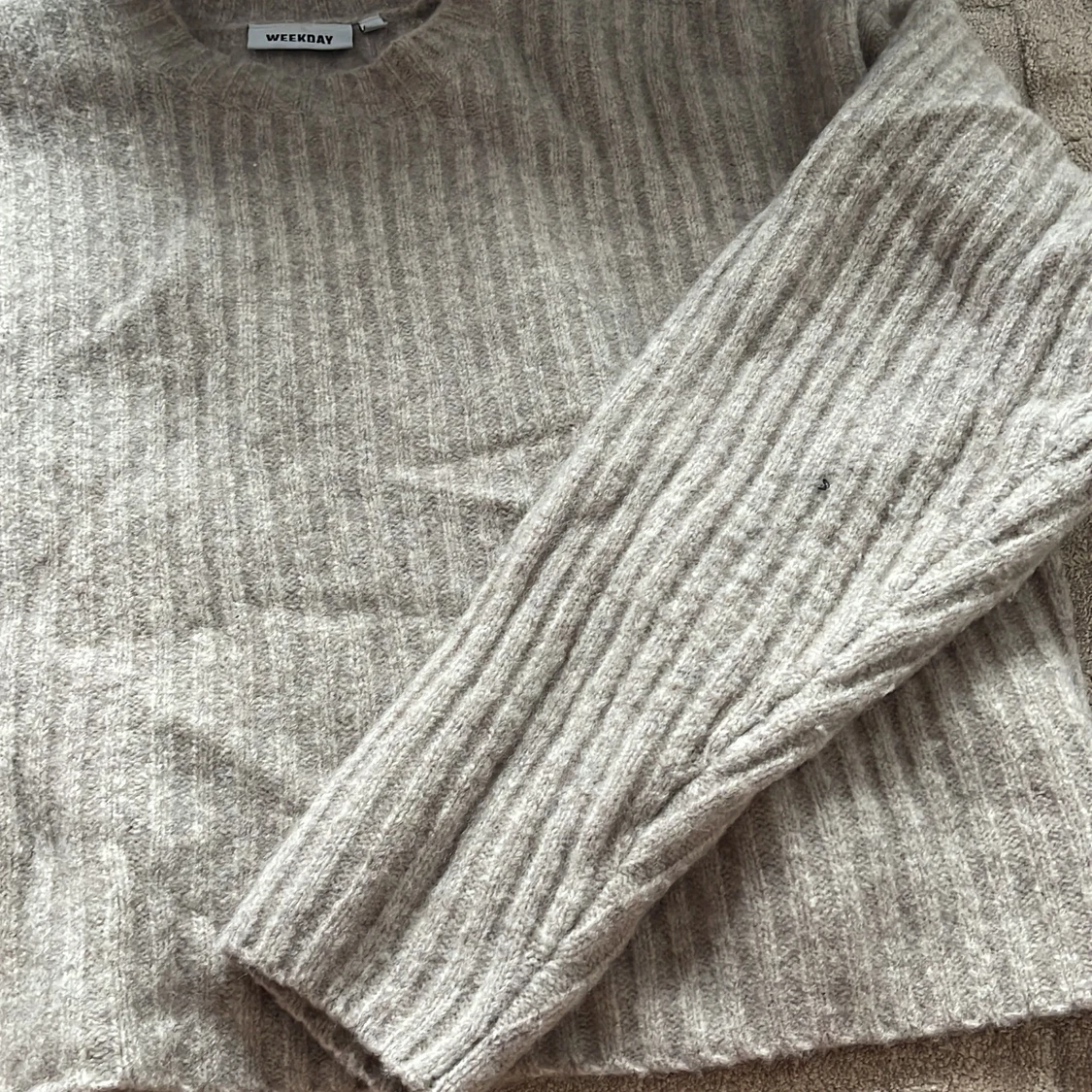 Weekday tröja  - 90