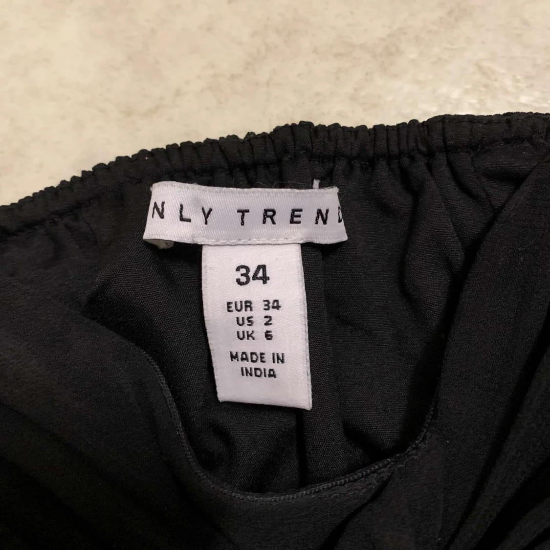 Svart klänning från Nelly - 91