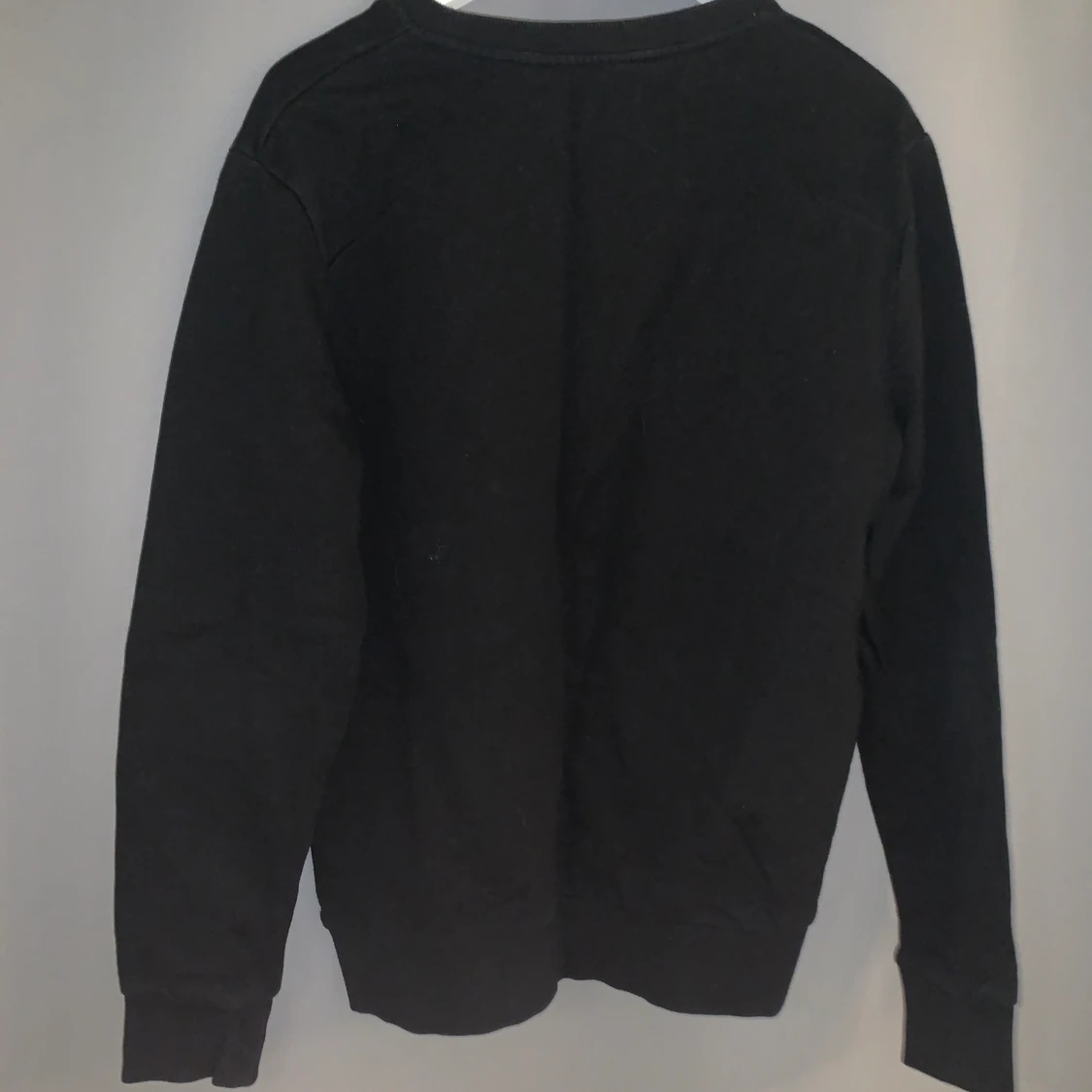 calvin klein svart sweatshirt - 91