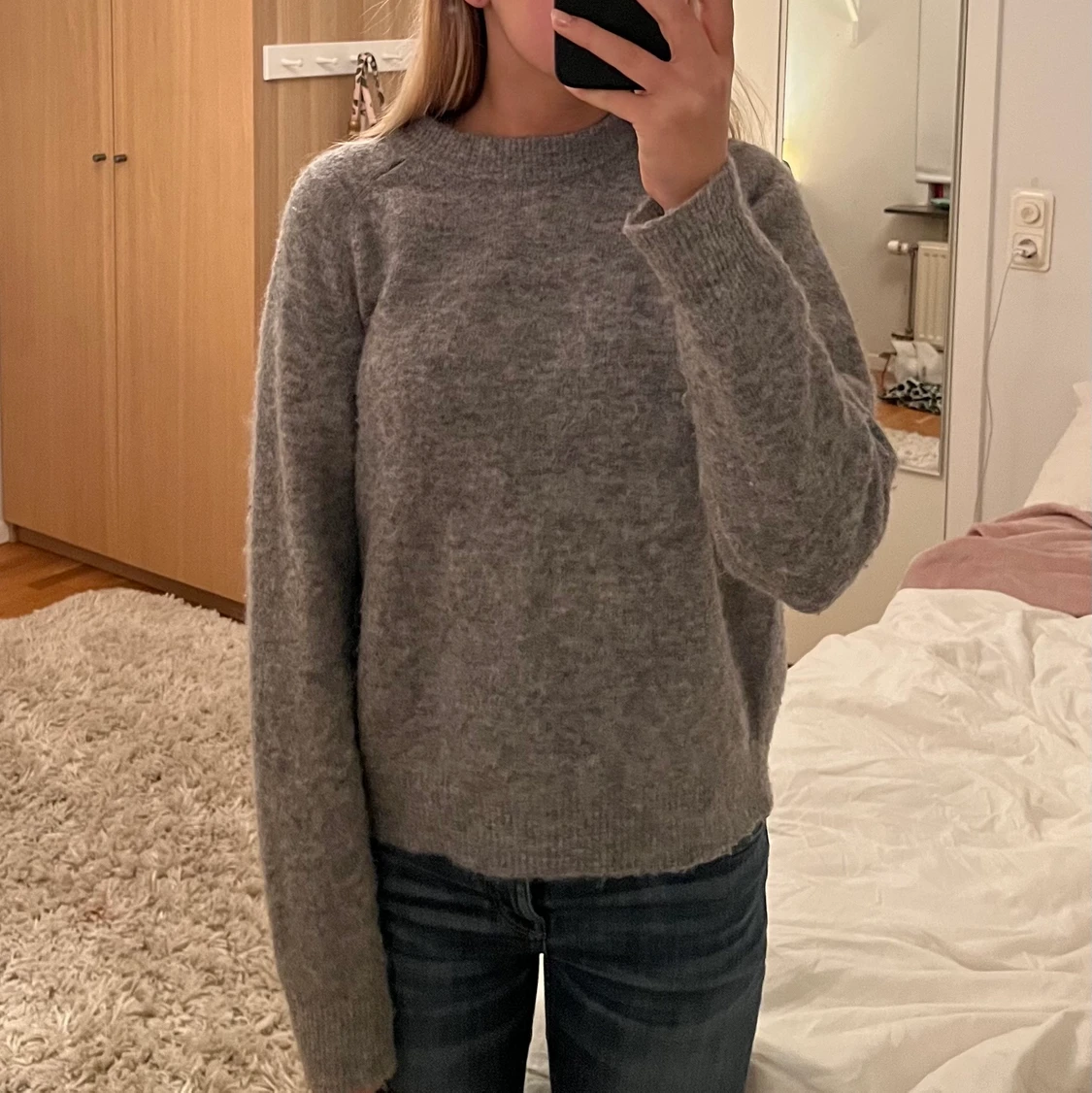 Grå stickad tröja  - 90