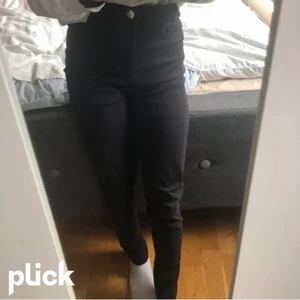 Bik bok jeans - Säljer dessa bok bok jeans pga att de aldrig kommer till andvändning ,inga hål eller fläckar,köpare står för frakt 🚚 