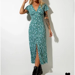 Sommarklänning motel rocks - Superfin sommarklänning från motel rocks. Aldrig använd med alla prislappar kvar