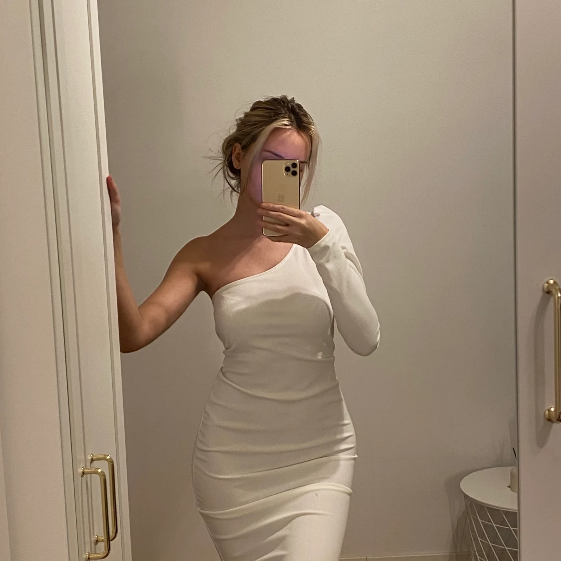 One sleeve klänning  - 90