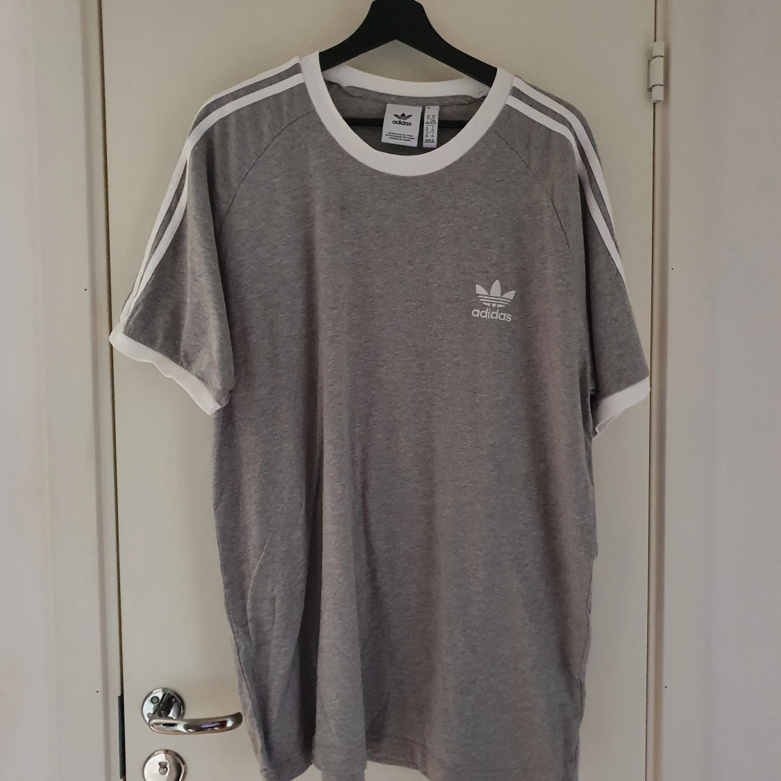 Adidas t-shirt 