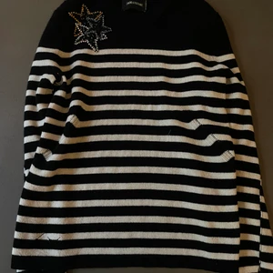 Zadig voltaire  - Super snygg Zadig voltaire tröja. Super snygga paljetter på. 