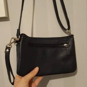 Oanvänd väska - Från Don Donna. Färgen är mer marinblå. 