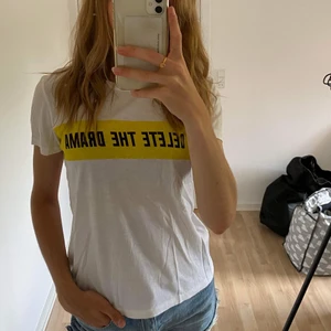 Zara t-shirt - Fejler intet, men brugt