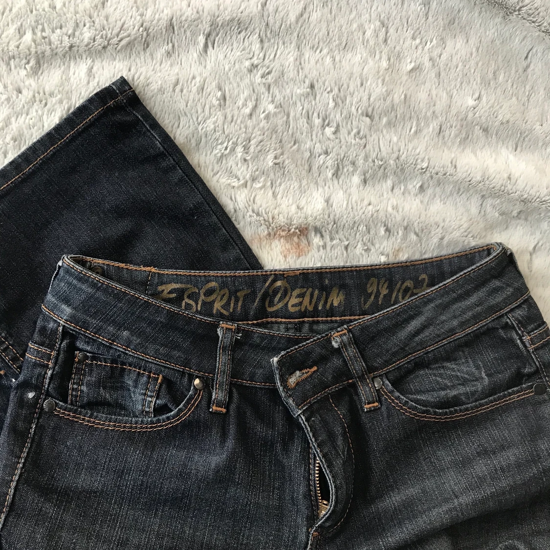 bootcut jeans med blommor - 90