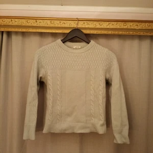 Filippa K Stickad Tröja 100% Lammull XS  - Ljusblå kabelstickad tröja från Filippa K, storlek XS. 100% lammull. 