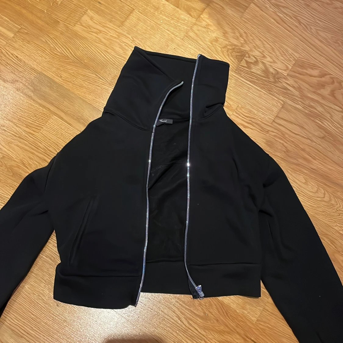 Svart kort kofta  - 90