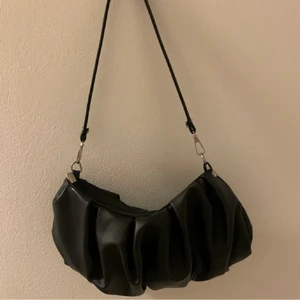 Super snygg väska  - Snygg väska i bra skick! 