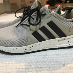 Adidas sneaakers - Sneakers storlek 41