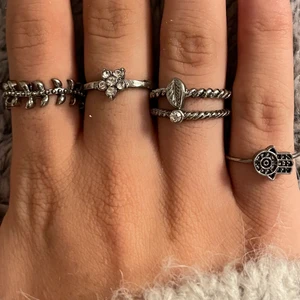 Ringar - Säljer ALLA ringar TILLSAMMANS för 30kr❤️