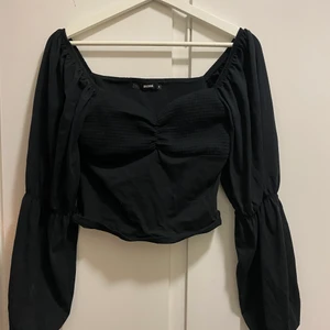 Snygg topp f - Snygg festlig topp från Bikbok 