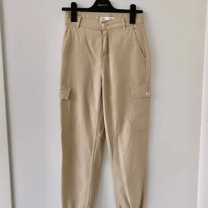 Jeans/chinos dam - Använt 1 gång 🍂