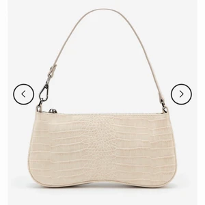 Eva shoulder bag - jw pei  - säljer nu min jättefina väska från JW pei då den inte kommer till användning. Köpte den för ungefär 620 kr. Den är precis som ny och har inga slitningar. Hör gärna av er om ni har några funderingar eller frågor 🥰 💗 (köparen står för frakten) 