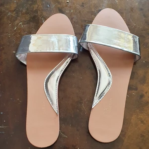 Summer sandlar - I mycket bra skick och passar 38_ 39