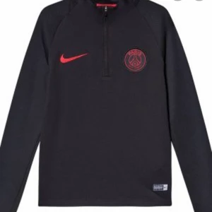 Psg tröja! - Nästan helt oanvänd psg tröja! Säljer pga att detta inte var min stil helt enkelt!
