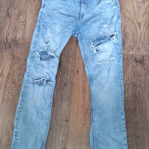 ripped skinny jeans - Medium skick, andvänts i 6 månader