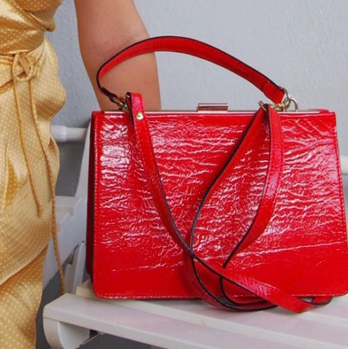 Röd väska - 90