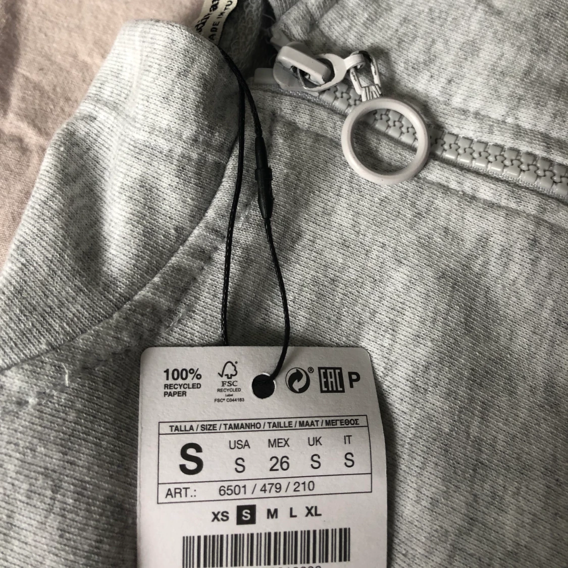Grå zip up hoodie  - 90