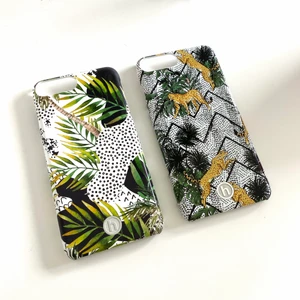 Holdit skal iPhone 7plus, 8plus - Säljer dessa fina skal från Holdit, som passar iPhone 8plus och iPhone 7plus💫  Nyskick på båda!  1 skal 40kr, 2 skal 60kr💕 Köparen står för frakt!