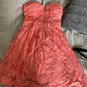 Klänning - Använd 1 gång