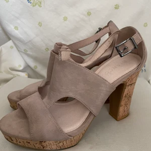 Klackar - Snygga Klackar,38 I fin skick!  🌹 