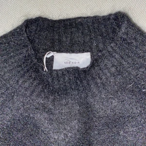 Mysig snygg tröja från neo noir - Strl xxs/xs, bra passform, perfekt längd☺️❤️
