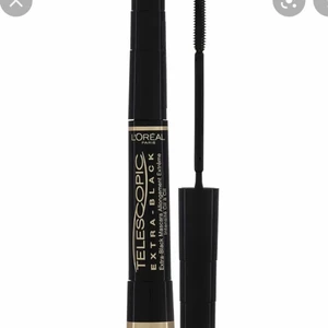 Telescopic mascara svart - Beställt från H&M, råkade beställa två stycken och kan inte lämna tillbaka ena. Varan är plomberad, har kvitto och bekräftelsemejl ifall man vill se det. Kan även öppna plomberingen om man beslutat sig för att köpa den. 