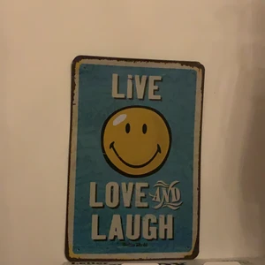 Metallskylt - Fin smiley metallskylt köpt på Orust 
