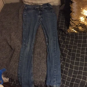 Jeans - Fint skick hämtas i eslöv
